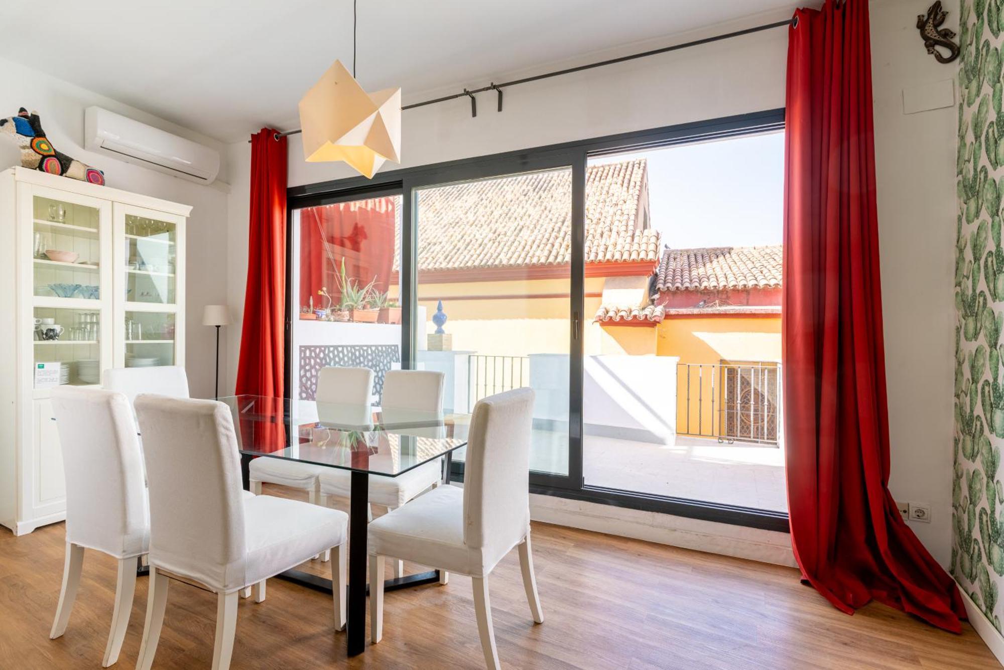 House Sevillana Parking Sewilla